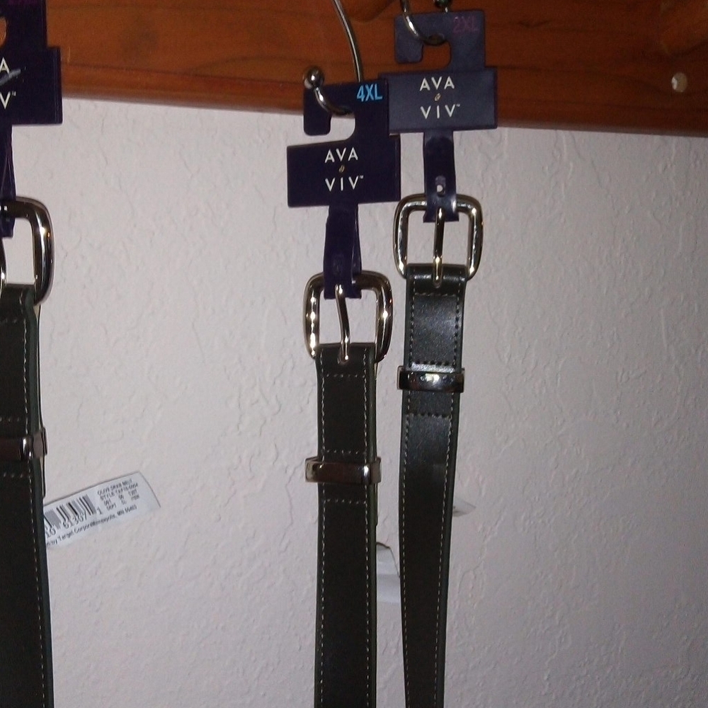 Women's belts